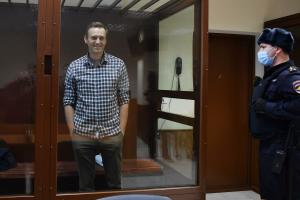 В Москве 20 февраля суд рассмотрит два дела против Навального: видео из зала суда