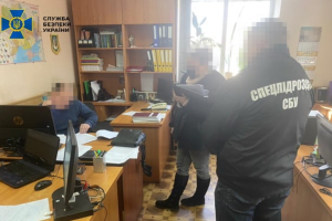На Луганщині керівництво митниці та чиновників митного поста "Лисичанськ" звинувачують у корупції