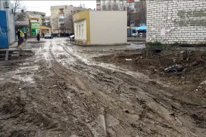"Розграбоване та дуже сумне місто": Жителі Лисичанська скаржаться на наплювацьке ставлення влади