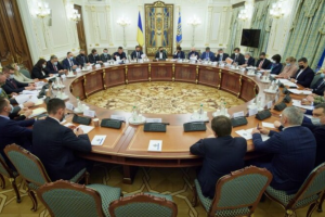 "Чорна п'ятниця": РНБО ввела санкції проти 10 найбільших контрабандистів