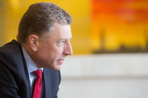 "Психологічний тиск": Волкер пояснив, навіщо Путін стягує війська до українського кордону