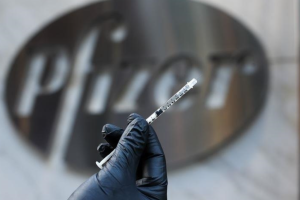 В Україну прибула партія вакцини від COVID-19: 117 тисяч доз вакцини Pfizer-BioNTech