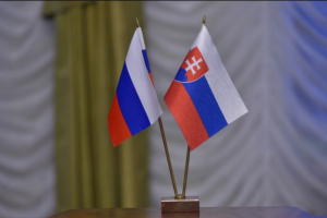 Словаччина висилає трьох російських дипломатів