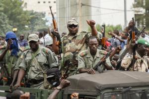 Переворот в Мали: военные закрыли границы и ввели комендантский час