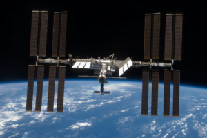 NASA планує у 2022 році відправити на МКС першого туриста: контракт вже підписано