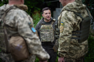 Зеленський під час робочої поїздки на Донбас побував на передовій