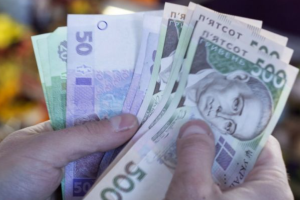 В Україні планують у 2 рази підвищити прожитковий мінімум: Рада дала "зелене світло"