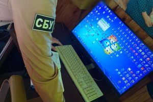 СБУ вирахувала жителя Сєвєродонецька, який встановлював "піратське" ПЗ підприємствам та установам Луганщини