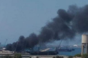 В Ливане количество погибших в результате взрыва танкера возросло до 20 человек