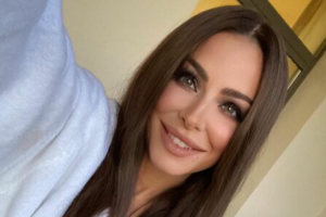 "Труселя стрьомні!": Ані Лорак здивувала фанатів дивним вбранням на концерті в Одесі