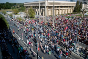 В Литве вспыхнули массовые протесты из-за введения COVID-паспортов