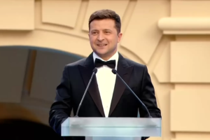 Зеленский назвал имена первых "национальных легенд" Украины и вручил награды