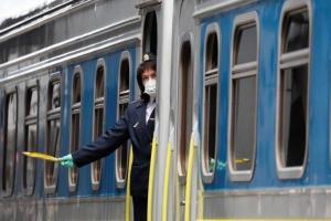 Из-за непогоды опаздывают пассажирские поезда "Укрзализныци": список