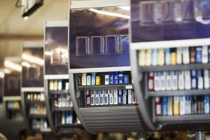 В Україні суттєво подорожчають сигарети: скільки коштуватиме пачка у 2022 році