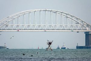 В Керченском проливе из-за сильного ветра остановлено судоходство