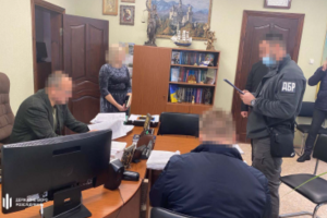 В Лисичанске судья и работники городского суда попались на махинациях с принятием судебных решений