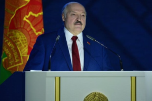 Лукашенко заявил, что Украину обязательно вернут в "лоно славянства"