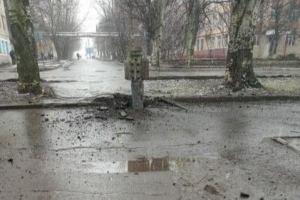 Окупанти цинічно обстрілюють житлові квартали Лисичанська: є пряме попадання в житловий будинок