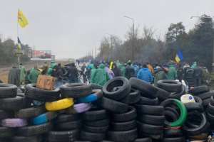Окупанти прориваються на Запорізьку АЕС: мешканці Енергодару не пустили російських військових у місто