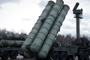 Лавров заявил, что россия не допустит передачи Украине систем С-300 и будет атаковать грузы