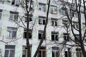 Орки бесятся и поливают огнем города: Обстреляны Кременная и больница в Лисичанске