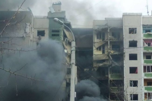 У Чернігові в результаті ракетного удару загинуло щонайменше 33 мирні жителі: рятувальники продовжують шукати людей