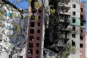 Луганщина под огнем оккупантов: обстреляны школа и дома, нет света, воды, газа и мобильной связи