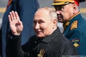 "Старый маразматик": россияне делятся впечатлениями от военного парада и речи Путина