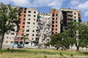 Оккупанты приступили к уничтожению "города на горе": увеличились обстрелы и бомбардировки Лисичанска