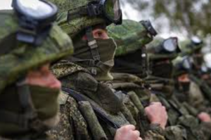 У РФ запропонували брати до армії контрактників відразу після школи