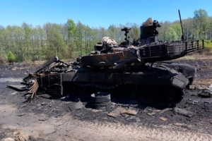 На Донецькому напрямку російські окупанти продовжують артобстріли по всій лінії зіткнення: зведення Генштабу ЗСУ