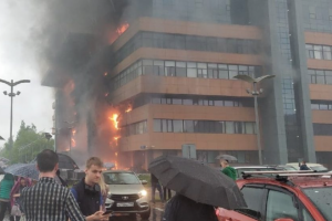 Масштабна пожежа у Москві: вогнем охоплено бізнес-центр із людьми