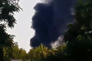 В оккупированном Донецке горит очередной вражеский склад боеприпасов и ГСМ