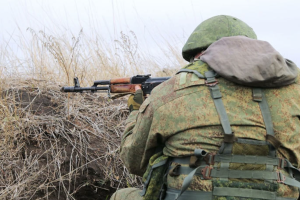 "Дірки затикати вже нема ким й нічим": Окупанти стикаються з дефіцитом живої сили, офіцерських кадрів та боєприпасів
