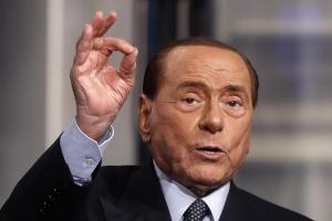 Берлускони заявил, что готов стать посредником в переговорах Украины с Путиным