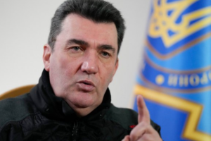 Если со стороны Беларуси будут идти войска, Украина даст жесткий ответ - Данилов
