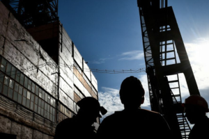 У Кривому Розі на поверхню підняли понад 800 шахтарів, заблокованих під землею після ракетного удару