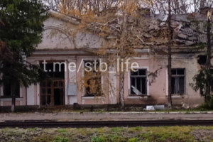 Ночью "прилетело" в железнодорожный вокзал в Белокуракино