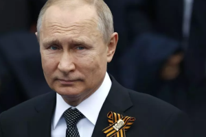 Путін увійде в історію як велика темна пляма, - Подоляк