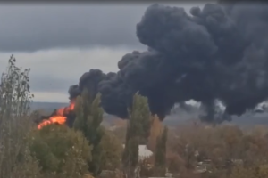 "Повторний приліт": В окупованому Шахтарську знову горять цистерни з паливом