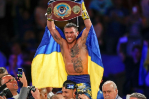 Український боксер Василь Ломаченко здобув перемогу у бою проти американця Джемейна Ортіса
