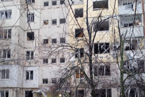 У Куп'янську внаслідок обстрілу пошкоджено багатоповерхівку, поліклініку та школу. Є загиблі