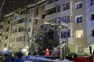 В российском Нижневартовске при взрыве газа в жилой пятиэтажке погибли 6 человек