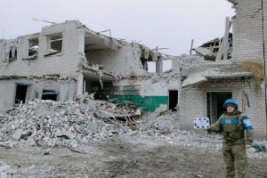 "Вантаж 200" вивозили таємно": Шарій злив кадри з наслідками удару HIMARS у Лантратівці на Луганщині