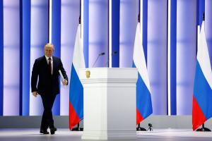 Путин внес в Госдуму законопроект о приостановке участия РФ в ДСНВ: реакция Запада