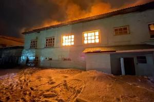 Под Москвой тушили масштабный пожар напротив НПК, где производят "Искандеры", ракеты и боеприпасы