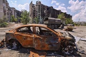 "Чекаємо. Віримо": з'явилося відео, як дві "почекунки" з Сєвєродонецька про хороше життя при окупантах розповідають