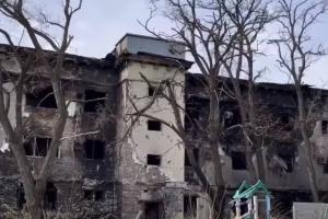 "Нет ни одного целого дома": улица оккупированного Северодонецка напоминает декорации для фильма про постапокалипсис