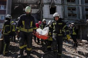 Ракетный удар по Умани: число погибших возросло до 23, поисковые работы продолжаются