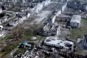 "Місто-привид": у мережі з'явилися свіжі відео зі зруйнованого обстрілами Рубіжного